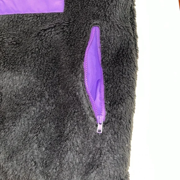 Nike Club Reversible Winterized Vest - Picture 8 of 11